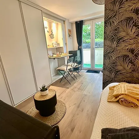 بيت ضيافة Entre Histoire Et Piscine En Normandie *