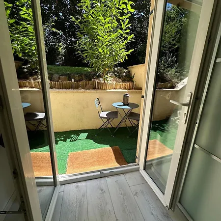 Entre Histoire Et Piscine En Normandie Bretteville-l'Orgueilleuse
